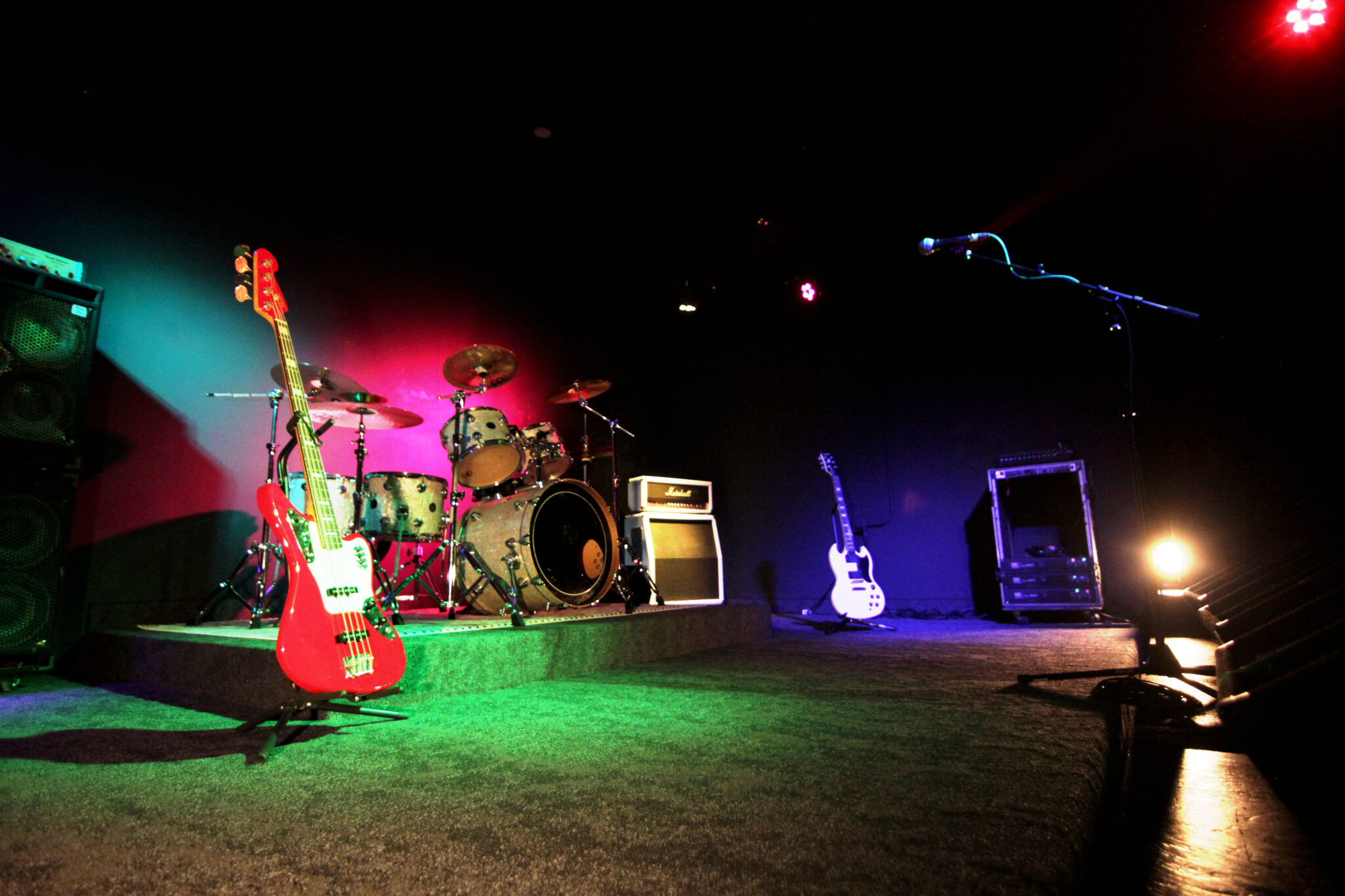 MUSIC HALL
