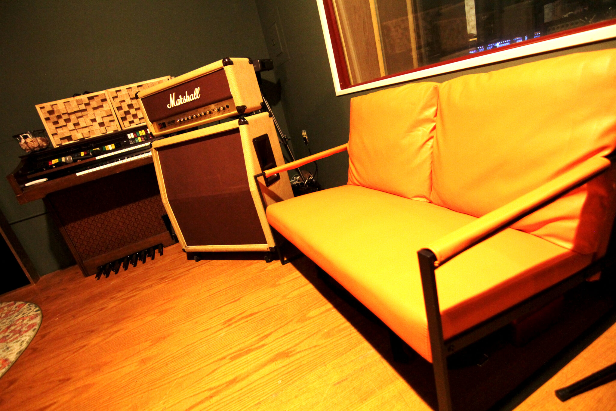 STUDIO 6
