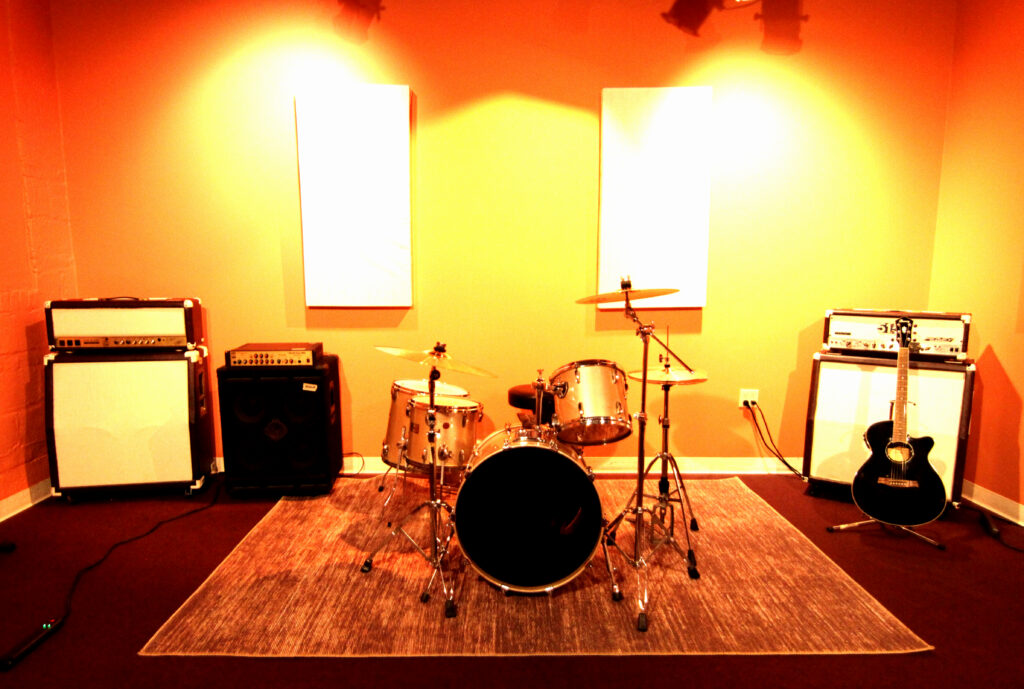 STUDIO 4 - $40 per hour - Smacktone Studios